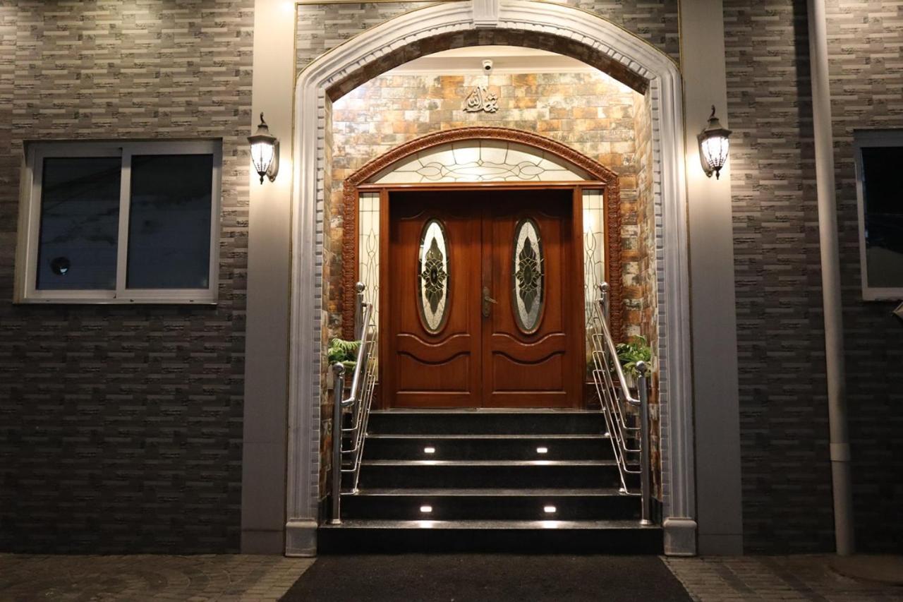 Hayyat Luxury Hotel Suites Lahore Esterno foto