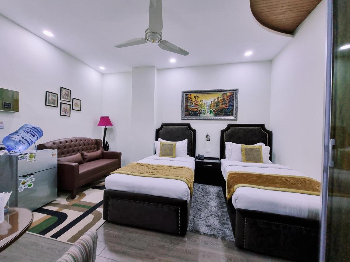 Hayyat Luxury Hotel Suites Lahore Esterno foto