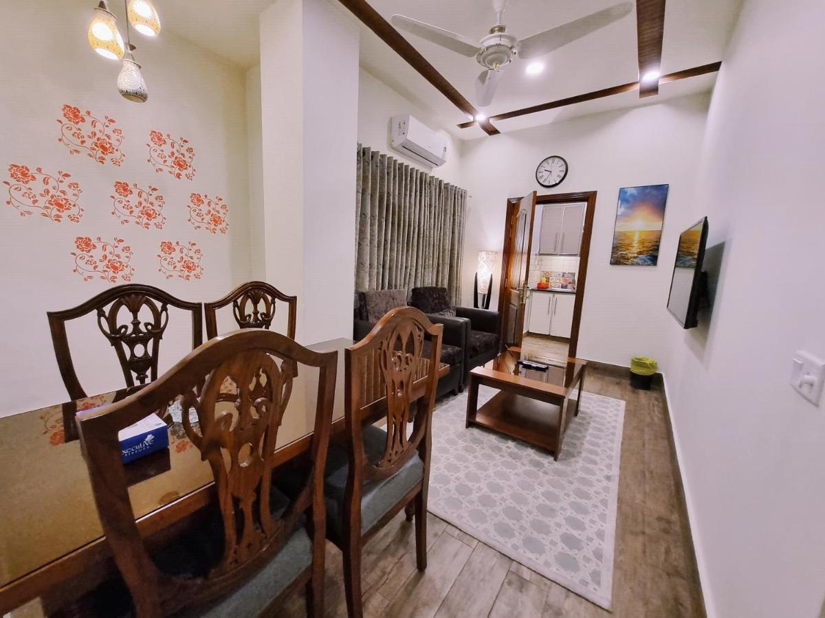 Hayyat Luxury Hotel Suites Lahore Esterno foto