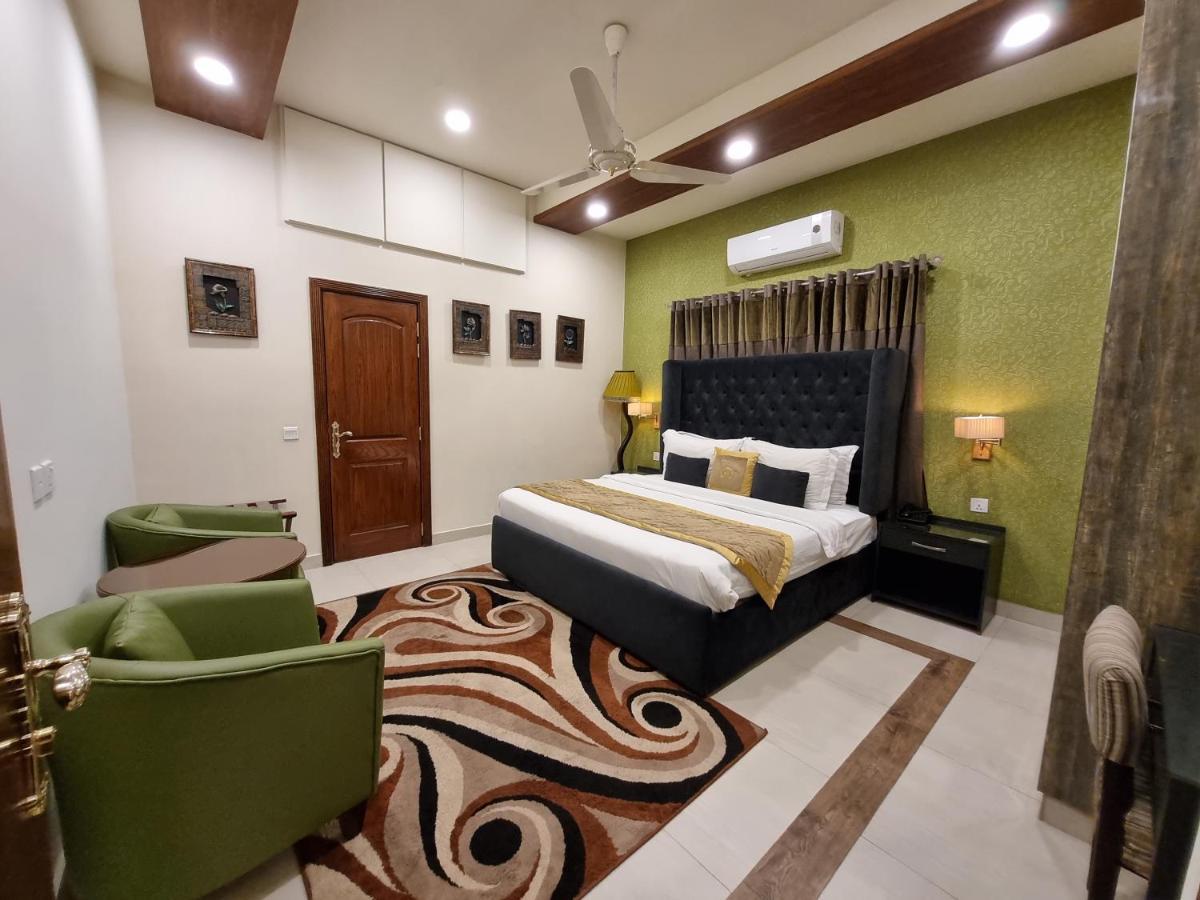 Hayyat Luxury Hotel Suites Lahore Esterno foto