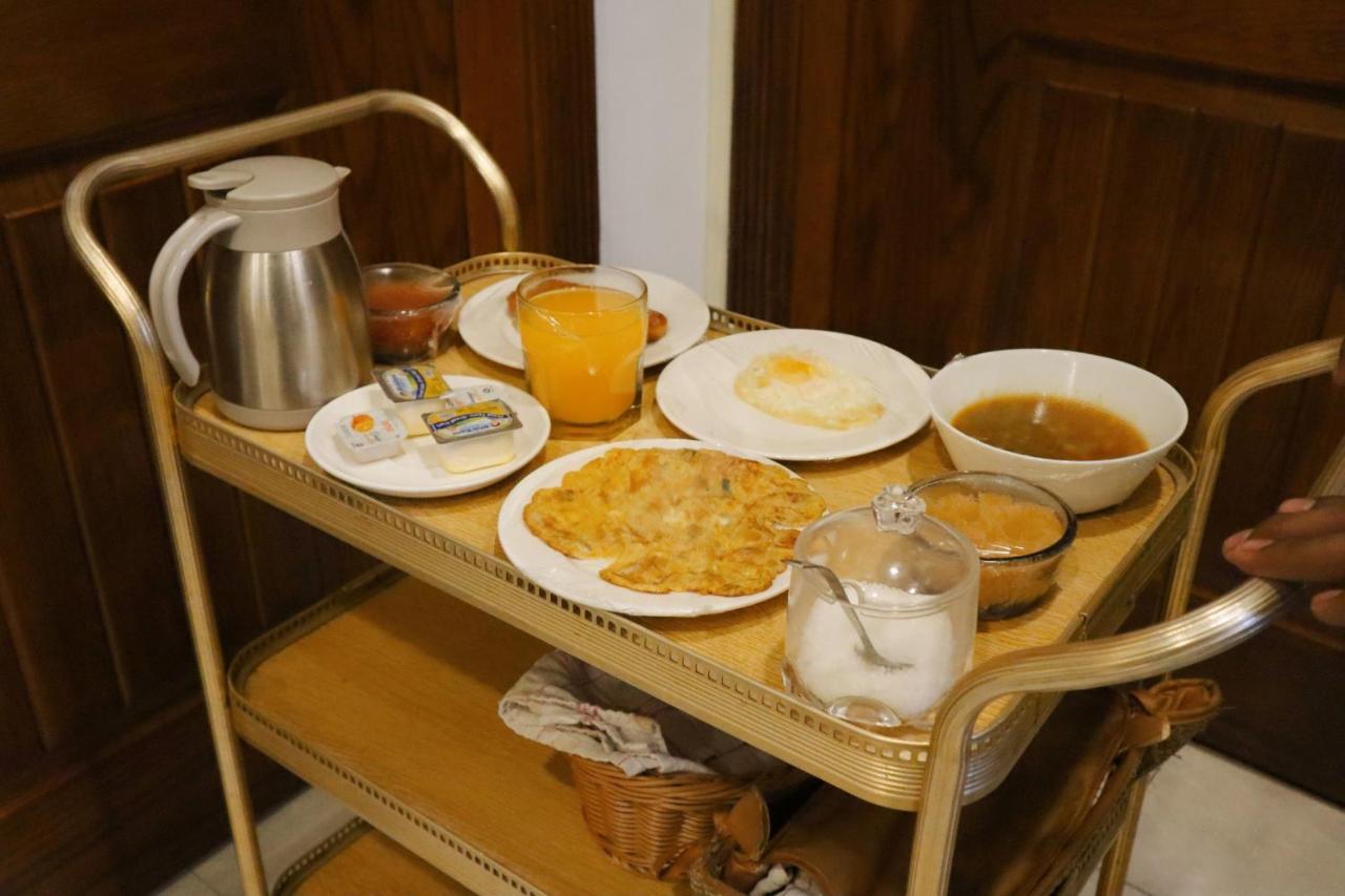 Hayyat Luxury Hotel Suites Lahore Esterno foto